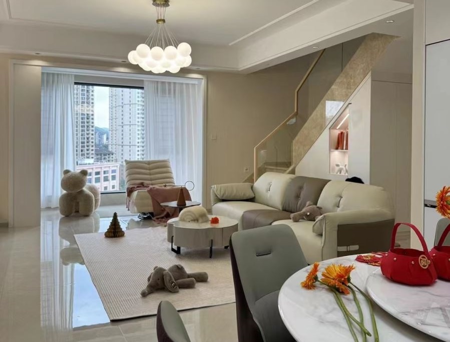 奶油風(fēng)復(fù)式樓設(shè)計落地